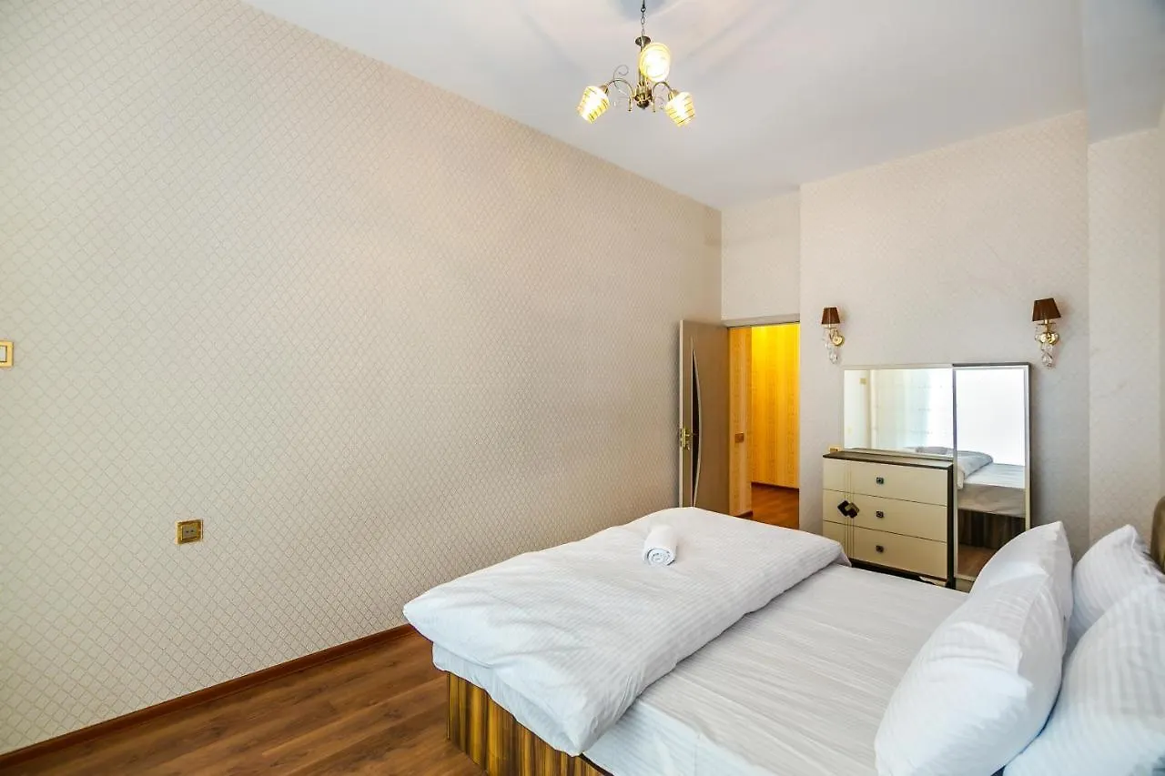 דירות באקו Lux Vip Tarqovi Center 0*,  אזרבייג'ן