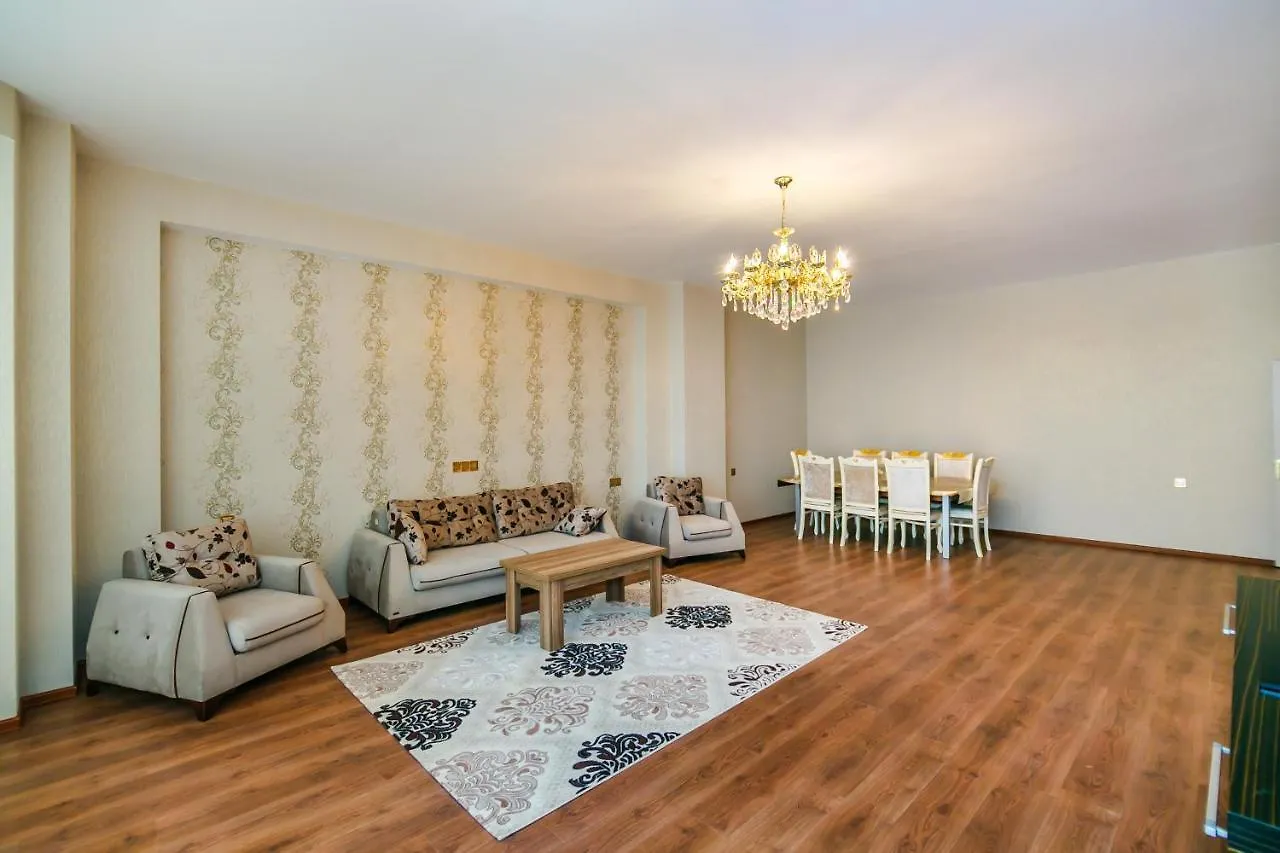 דירות באקו Lux Vip Tarqovi Center 0*,  אזרבייג'ן