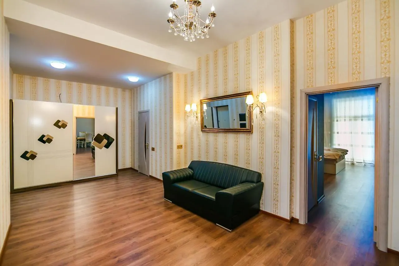 דירות באקו Lux Vip Tarqovi Center 0*,
